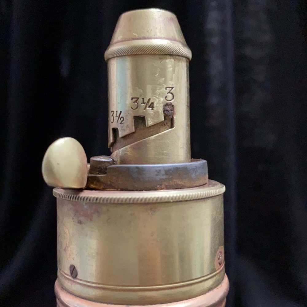Gunpowder Flask - Picture 9 of 10